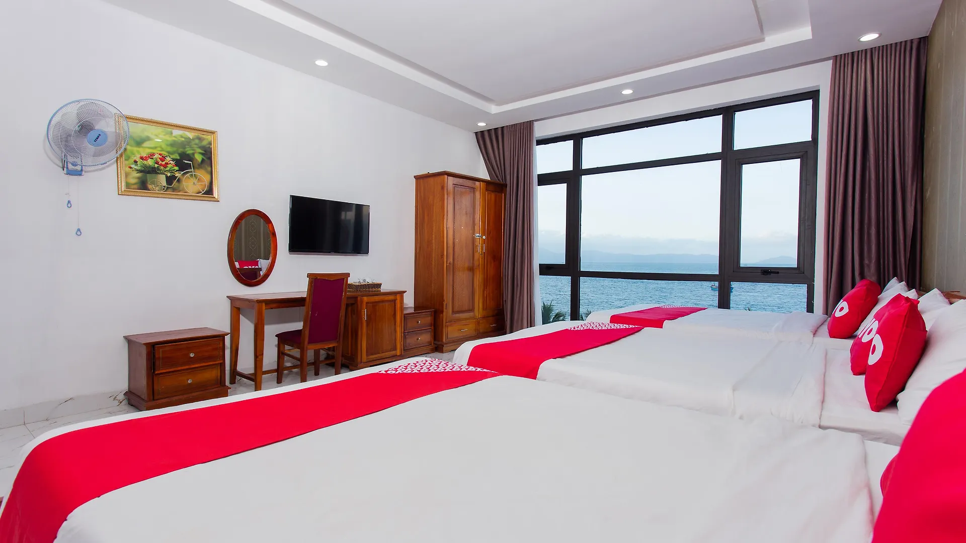 ***  The Rose Hotel Da Nang Vietnam